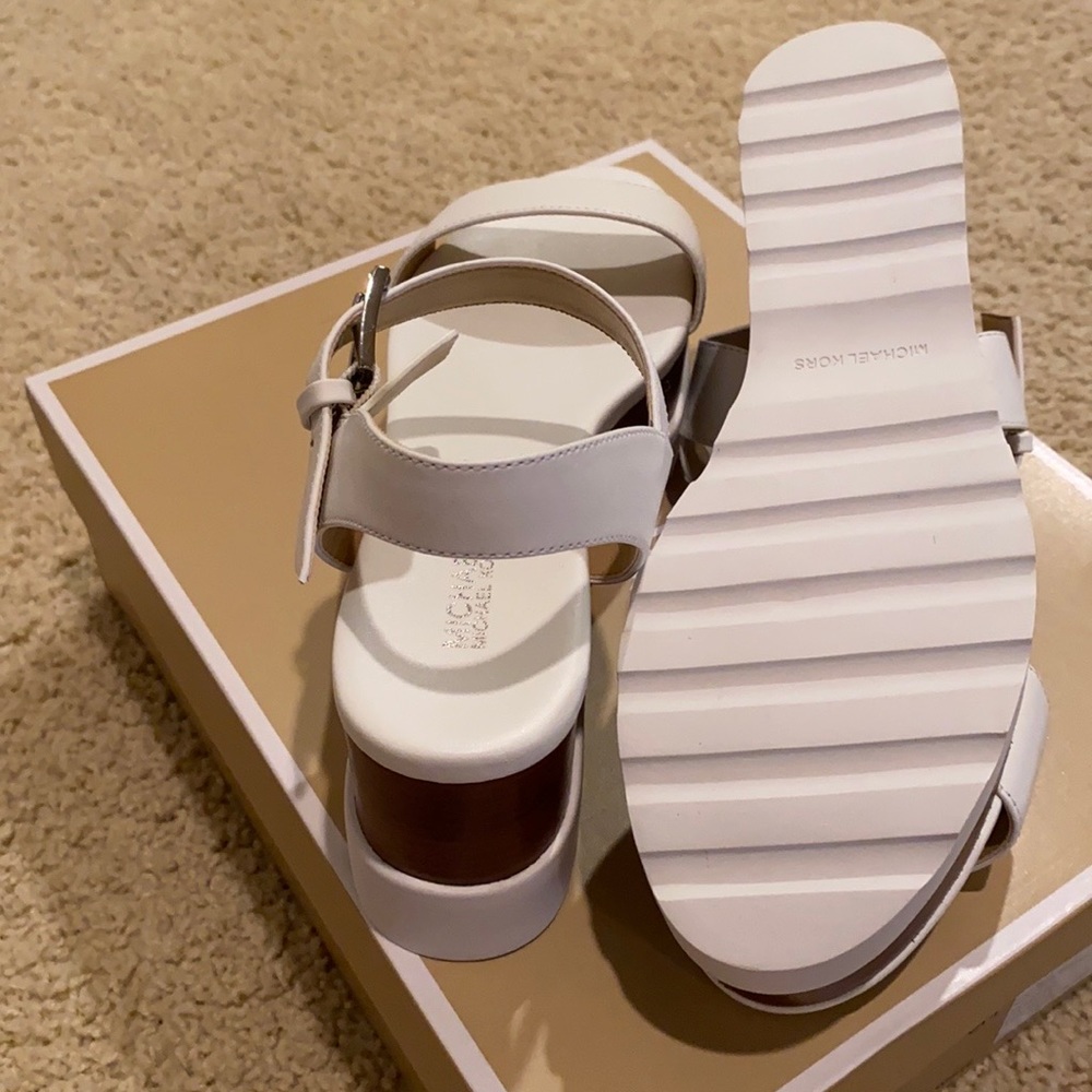 Shoes - Picture 4 of 5